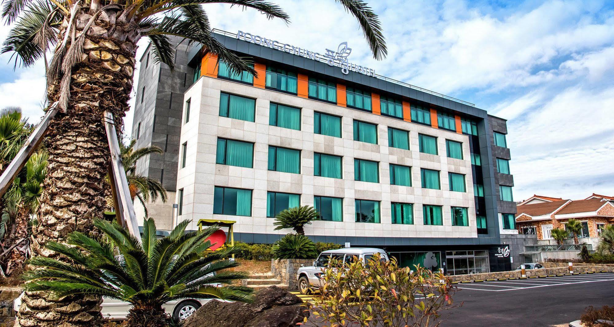Jeju Poong Gyung Hotel Согвіпо Екстер'єр фото