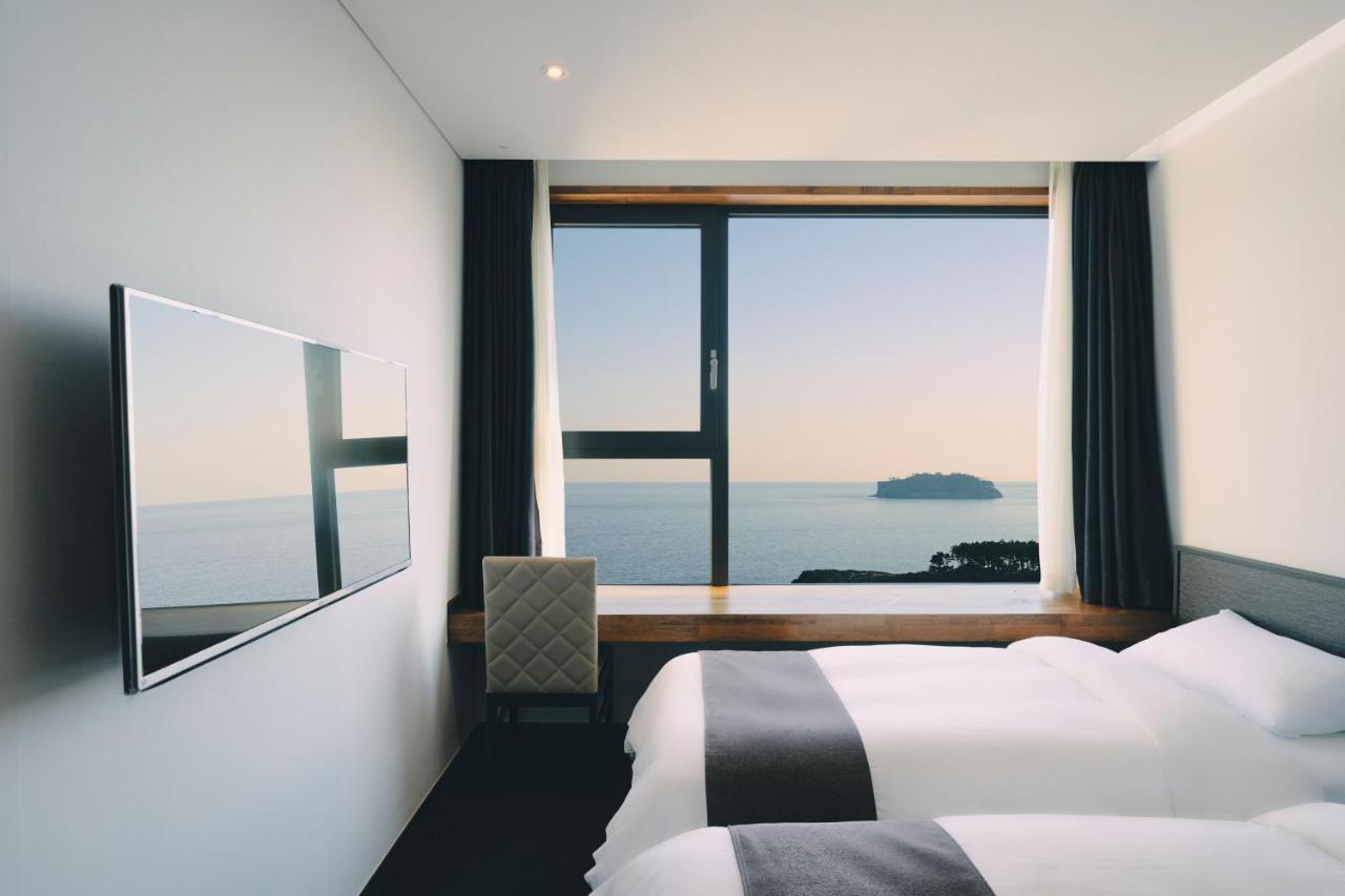 Jeju Poong Gyung Hotel Согвіпо Екстер'єр фото