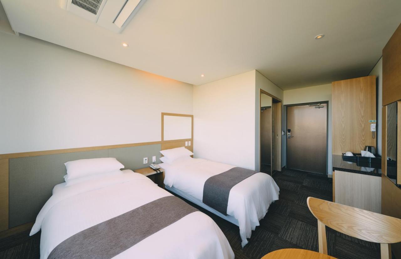 Jeju Poong Gyung Hotel Согвіпо Екстер'єр фото
